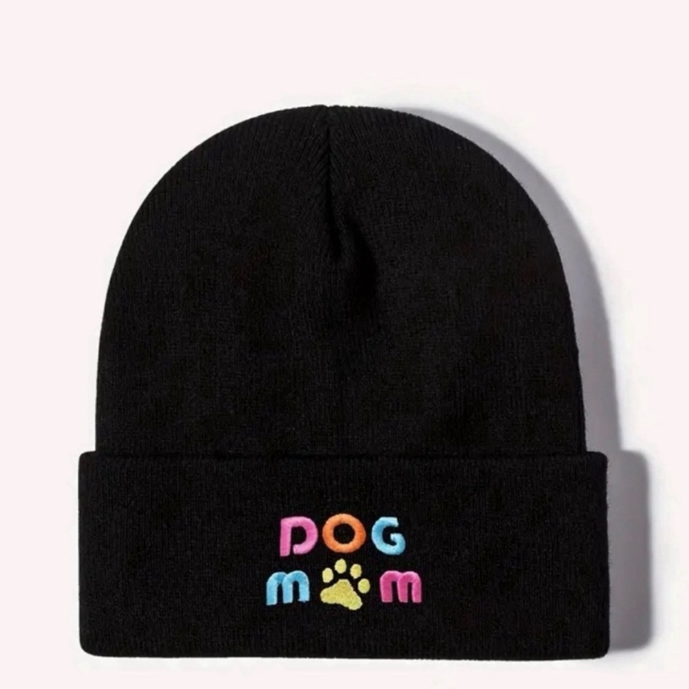 Dog Mom Knit Beanie Hat
Brand New 🐾